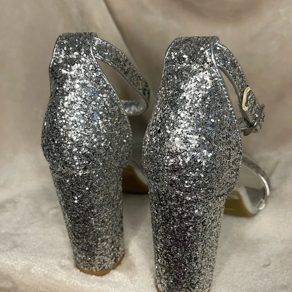 Silver‎ Glitter Classy block heel shoe